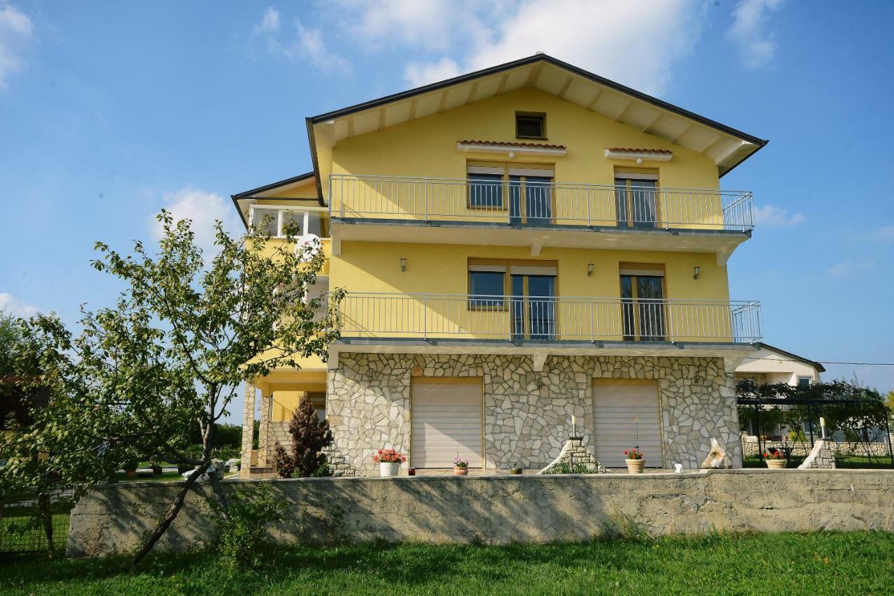 Ferienhaus Tomic Nedeščina Zewnętrze zdjęcie