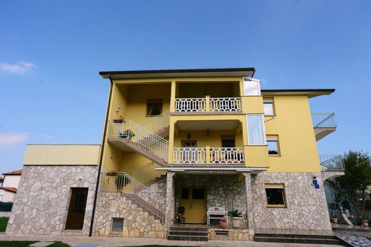 Ferienhaus Tomic Nedeščina Zewnętrze zdjęcie