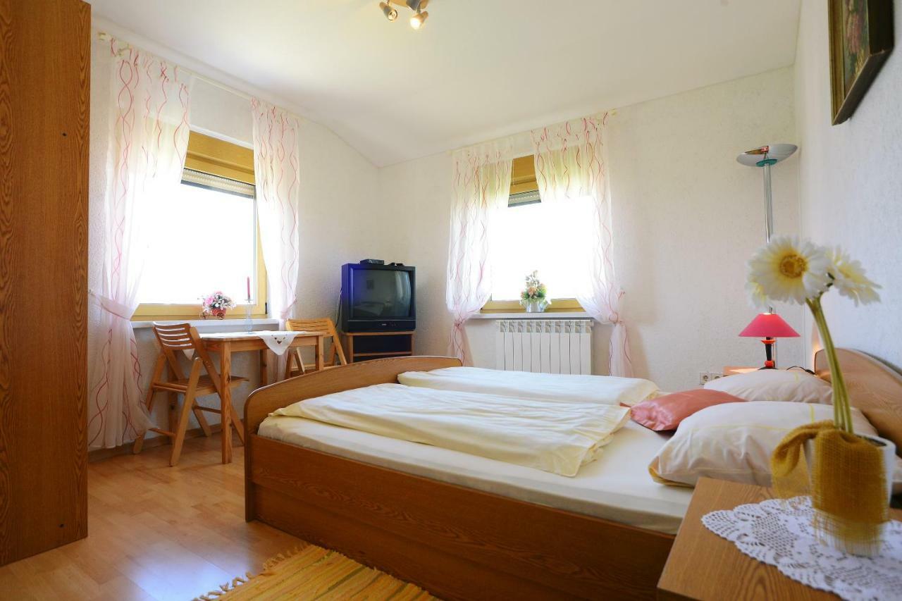 Ferienhaus Tomic Nedeščina Zewnętrze zdjęcie